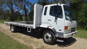 2004 MITSUBISHI FK600