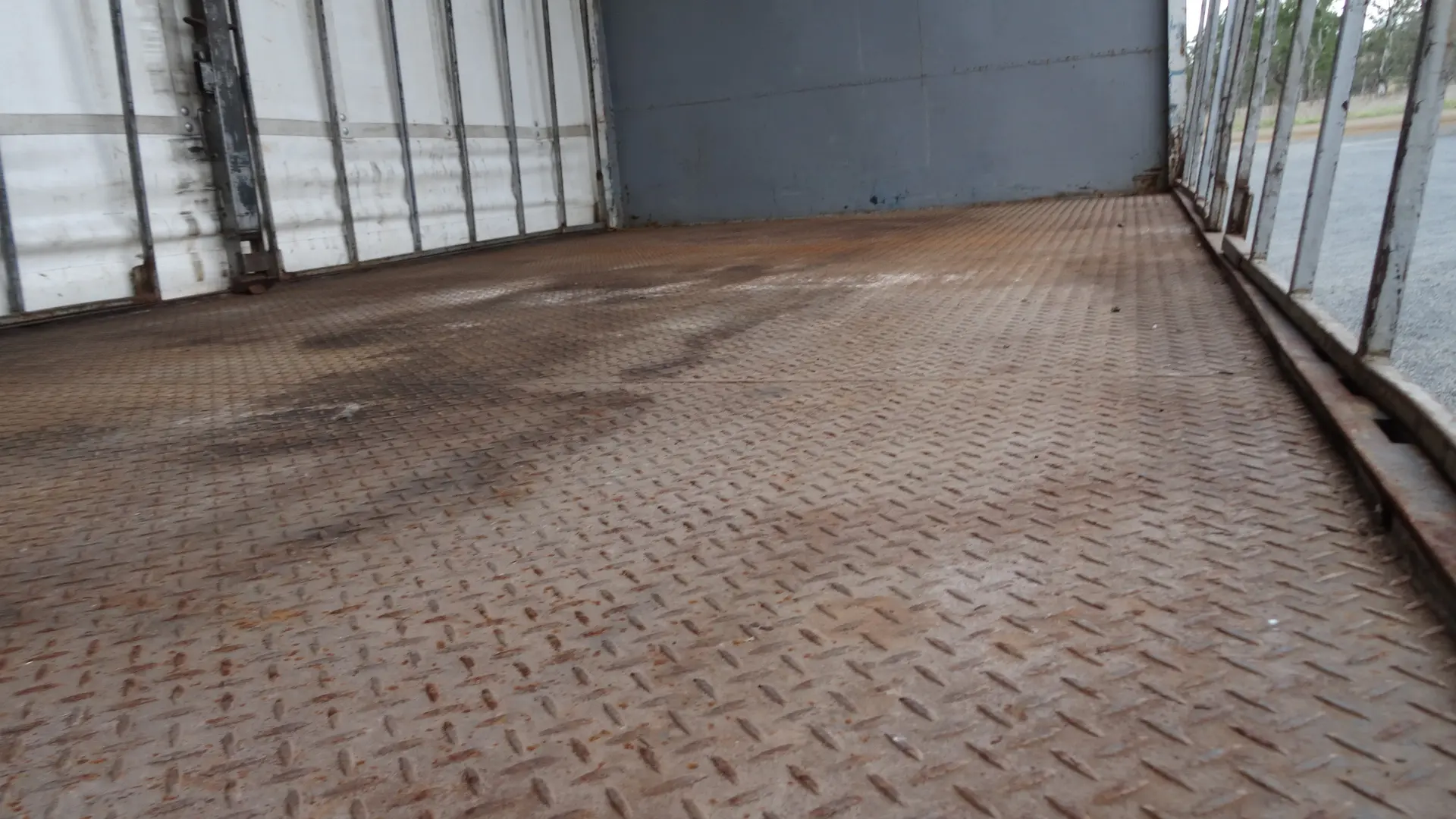 1998 BARKER HEAVY DUTY TRI AXLE image 10