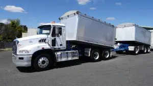 2013 Mack Granite WITH SUPER DOG TRAILER