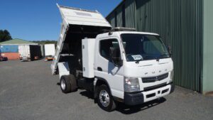 2013 MITSUBISHI FUSO CANTER